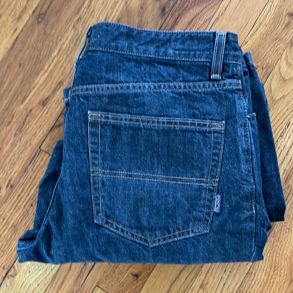 Patagonia Organic Cotton jeans. 34x30 EUC like new - Picture 3 of 3